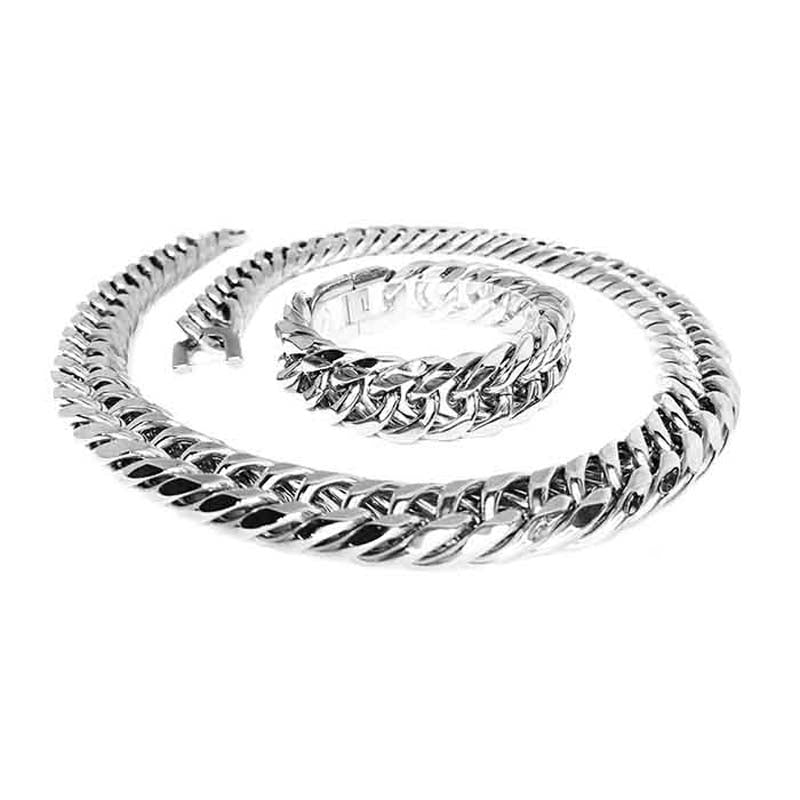 21mm Cuban Link Chain. Available in gold, silver and stainless steel. 70cm, 75cm and 90cm