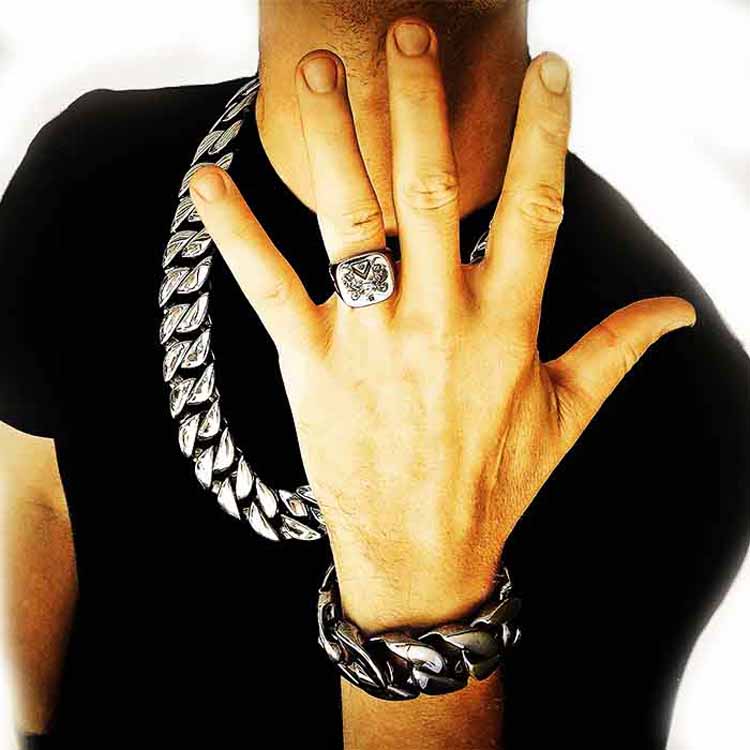 32mm Cuban Link Chain in gold and silver 60cm, 75cm, 90cm and 100cm available